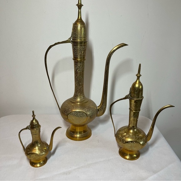 Etched BRASS tea pots. Vintage. LARGE IS 17”. Gorgeous! Set of three. See pics! - Picture 1 of 11